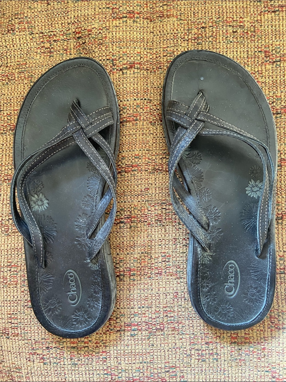 Women’s Chaco Black Strappy Sandals, Eco Tread, Floral, Size 7